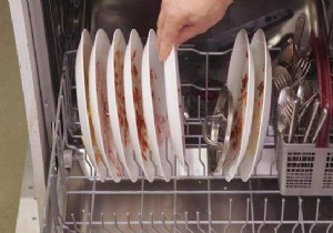 Should You Use a Dishwasher or Do the Dishes by Hand? 