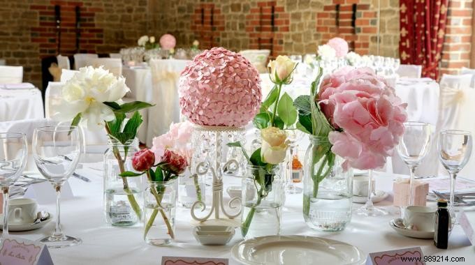 The Good Idea For Original and Cheap Place Cards. 