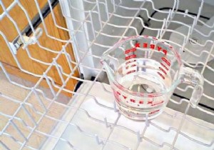 How to Clean Your Dishwasher Easily with Vinegar. 