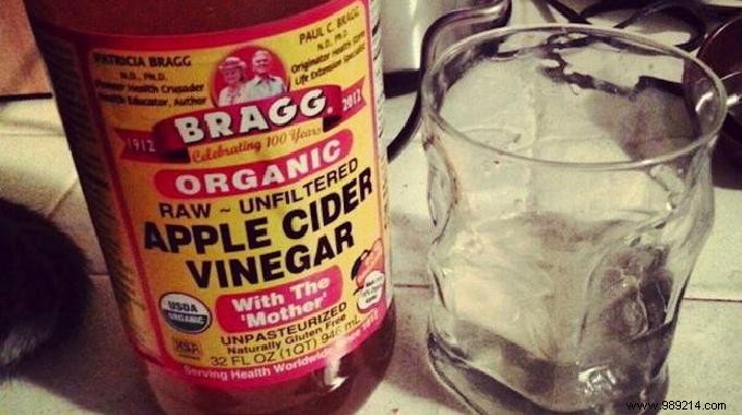 18 Apple Cider Vinegar Uses Nobody Knows About. 