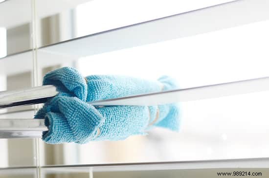 The Easiest Way To Clean The Blinds Of The House. 