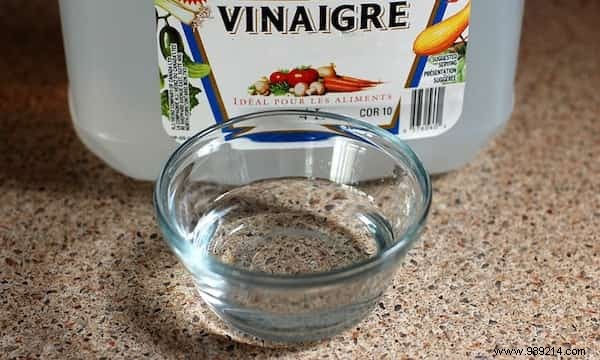 3 Top Secret Tips For Cleaning With White Vinegar. 