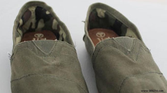 An Unknown Solution for Waterproofing your Canvas Shoes. 