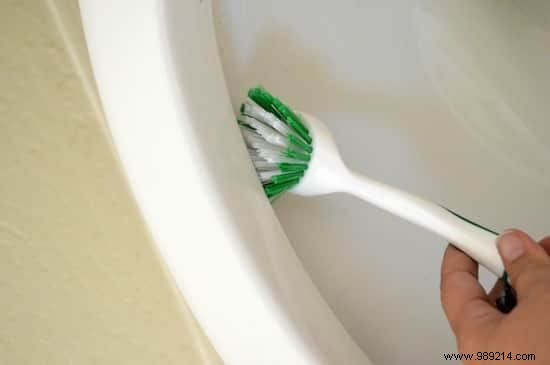 How To Keep Your Toilet Clean Much Longer. 