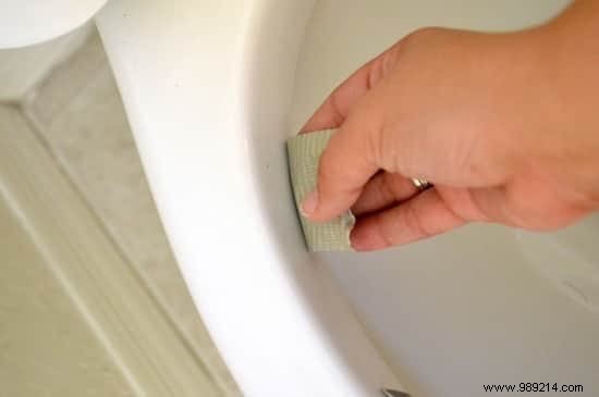 How To Keep Your Toilet Clean Much Longer. 