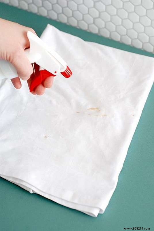 Powerful and Super Effective:The Homemade Stain Remover With Only 4 Ingredients. 