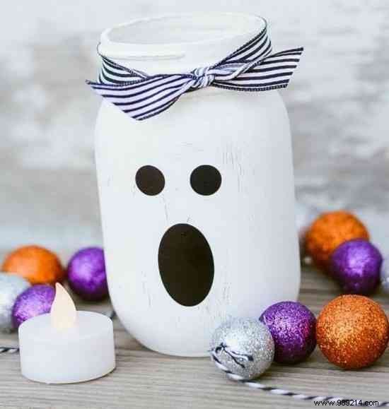 29 Ingenious Ways to Use Glass Jars for Halloween. 