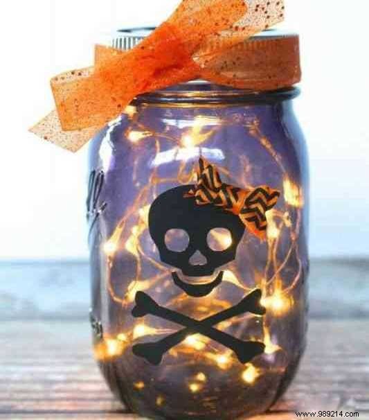 29 Ingenious Ways to Use Glass Jars for Halloween. 