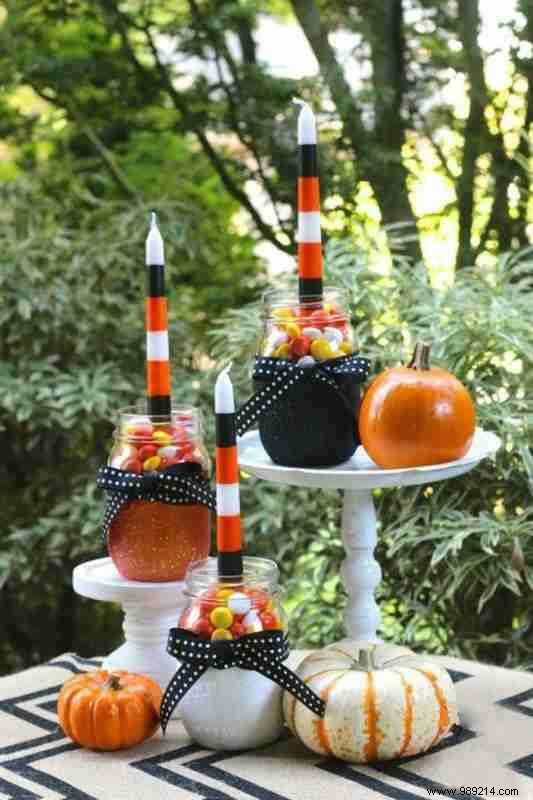 29 Ingenious Ways to Use Glass Jars for Halloween. 