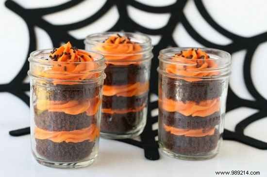 29 Ingenious Ways to Use Glass Jars for Halloween. 