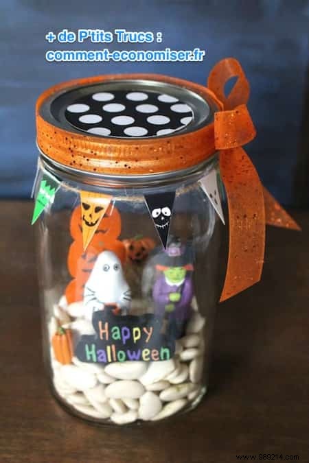 29 Ingenious Ways to Use Glass Jars for Halloween. 