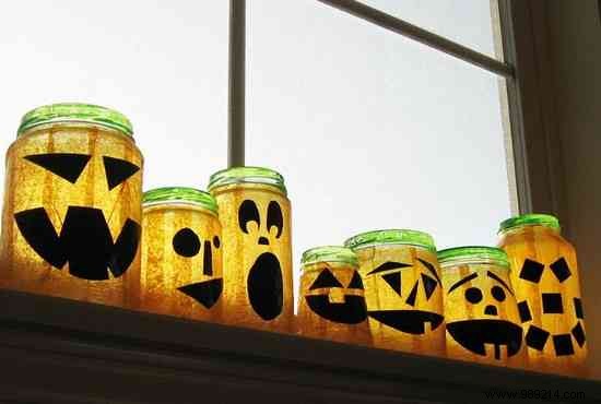 29 Ingenious Ways to Use Glass Jars for Halloween. 