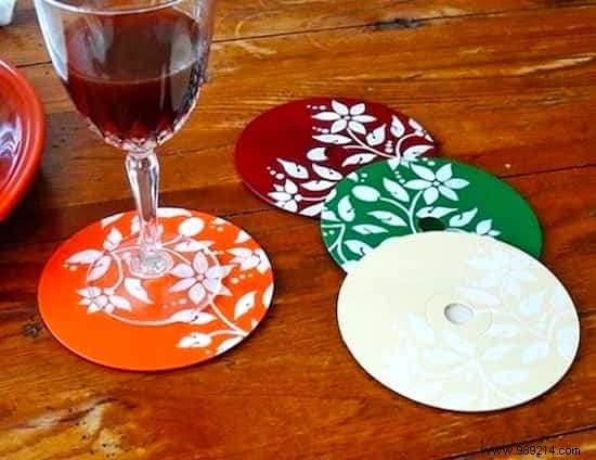 16 Brilliant Ideas To Recycle Old CDs. 