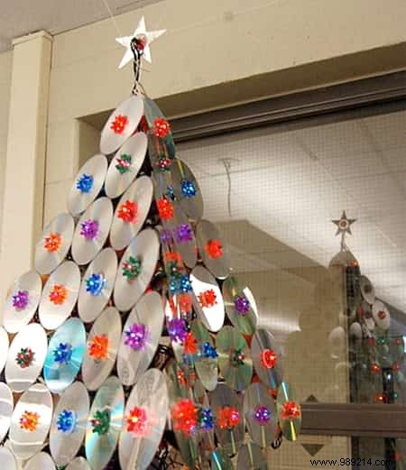 16 Brilliant Ideas To Recycle Old CDs. 