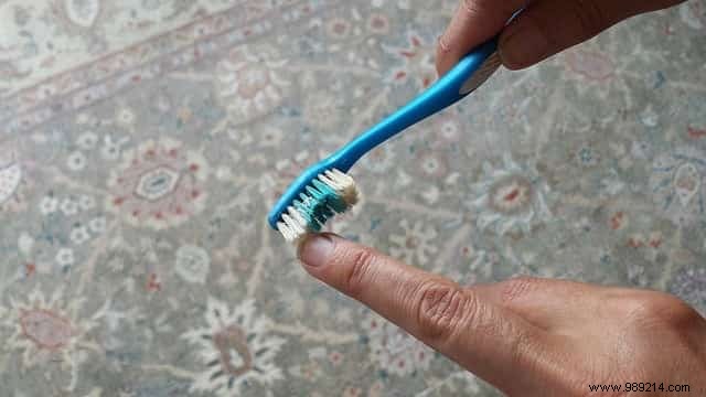 25 Incredible Uses of Old Toothbrushes. 