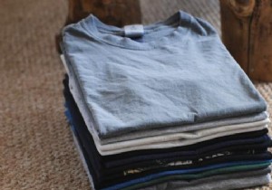 The Secret To Folding A T-Shirt In 2 Seconds. 