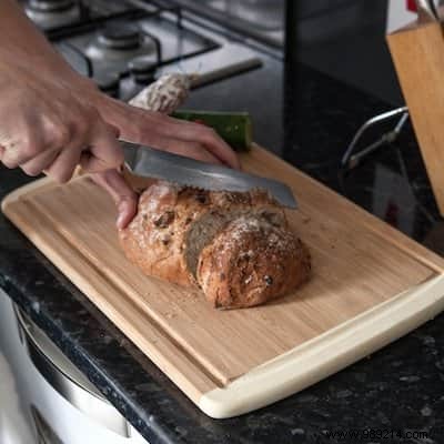 Wooden or Plastic Cutting Board:Which is Better? 