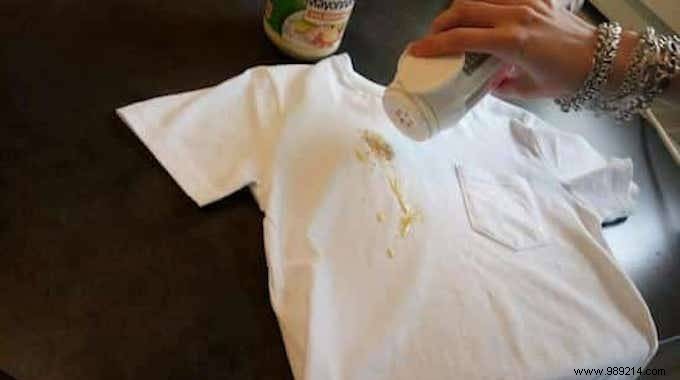 The Miraculous Trick To Remove A Mayonnaise Stain From Clothes. 