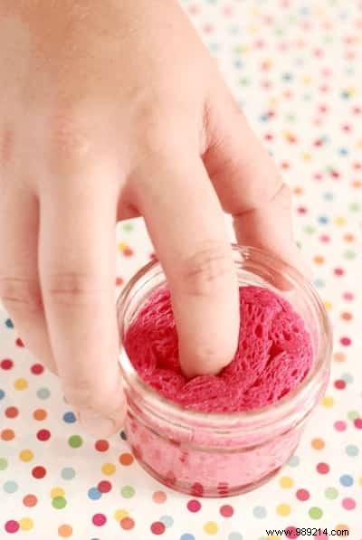 14 Totally Amazing Uses for Sponges. 