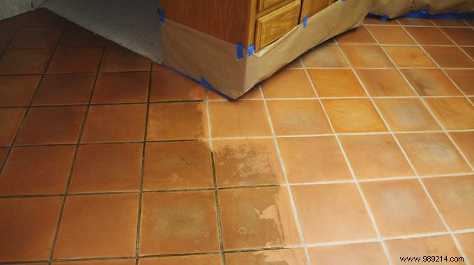 The Magic Homemade Product To Shine Floor Tiles. 