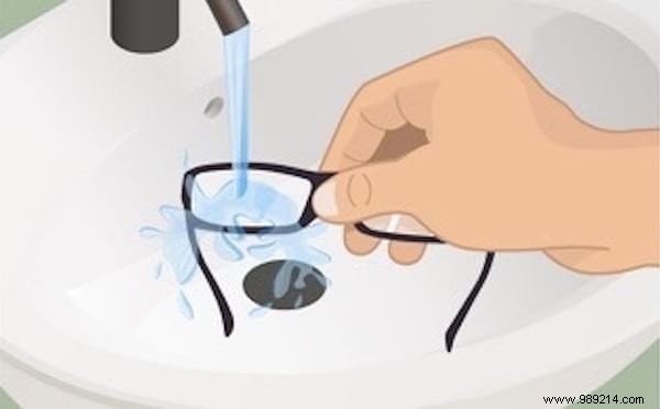 An Optician s Tip For Cleaning Your Glasses (And Keeping Them Always Clean). 