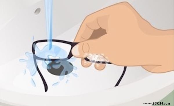 An Optician s Tip For Cleaning Your Glasses (And Keeping Them Always Clean). 