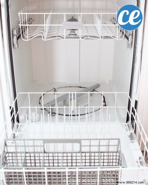 How To Clean Your Dishwasher In 3 Quick And Easy Steps. 