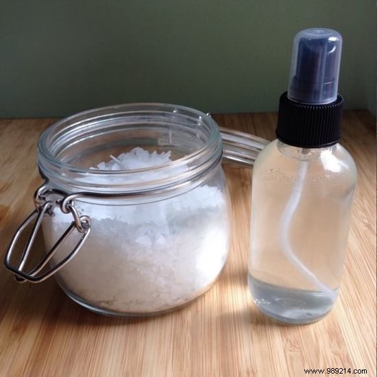 13 Amazing Uses for Epsom Salt Around the Home...Including For Your Hair! 