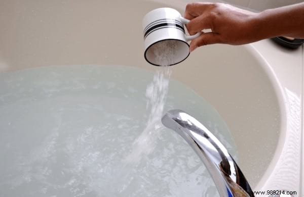 13 Amazing Uses for Epsom Salt Around the Home...Including For Your Hair! 