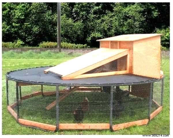 25 Brilliant Build-It-Yourself Chicken Coop Ideas With Scrap 