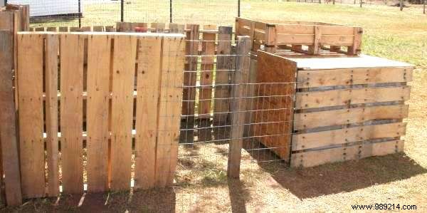 25 Brilliant Build-It-Yourself Chicken Coop Ideas With Scrap 