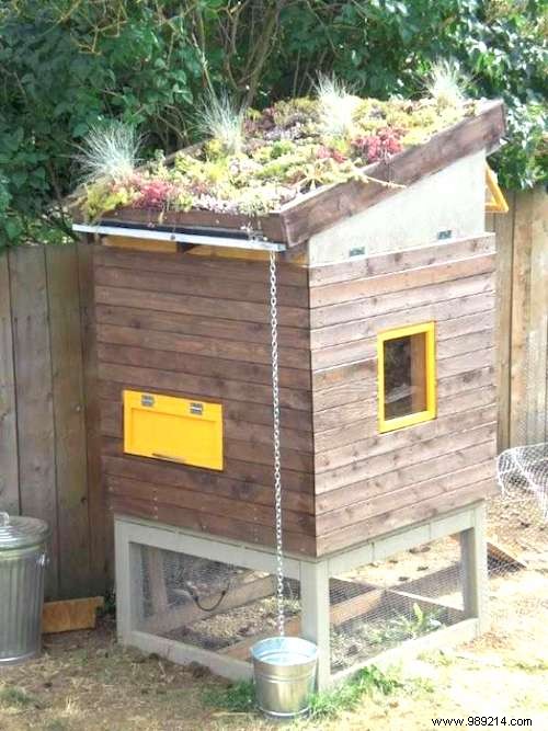 25 Brilliant Build-It-Yourself Chicken Coop Ideas With Scrap 