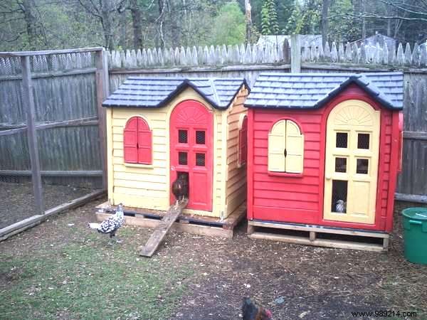 25 Brilliant Build-It-Yourself Chicken Coop Ideas With Scrap 