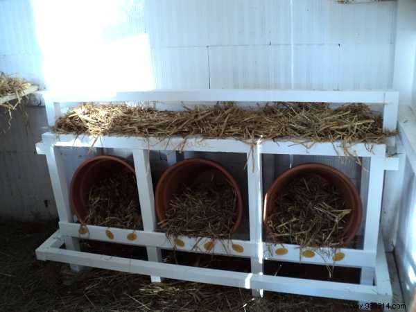 25 Brilliant Build-It-Yourself Chicken Coop Ideas With Scrap 