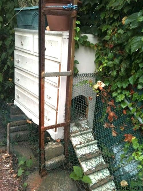 25 Brilliant Build-It-Yourself Chicken Coop Ideas With Scrap 