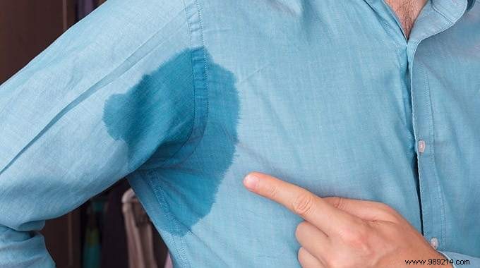 The Trick to Disintegrate Sweat Smells on Clothes. 