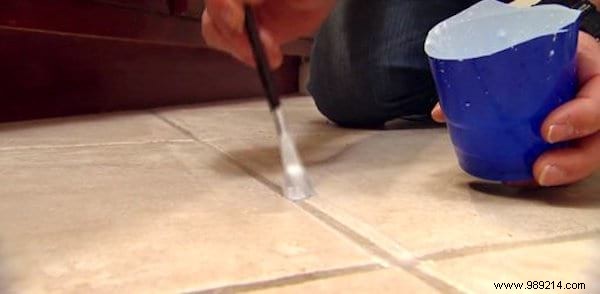 My Super Easy Trick For Whitening Blackened Tile Grouts. 