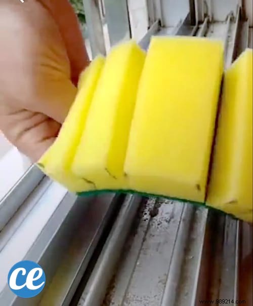 The Genius Trick To Clean Window Rails In 2 Minutes. 