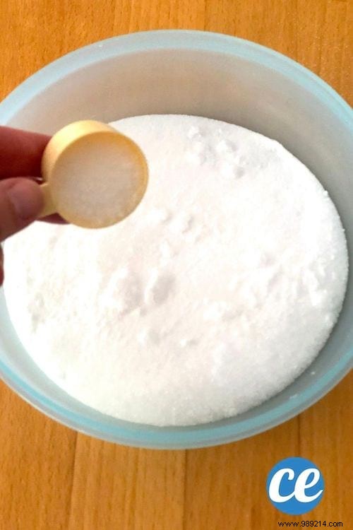 Make Your Own Dishwasher Tablets (With Only 3 Ingredients)! 