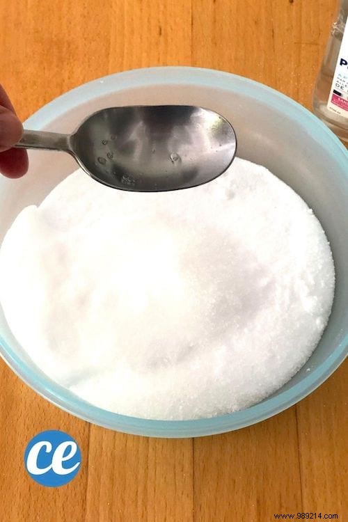 Make Your Own Dishwasher Tablets (With Only 3 Ingredients)! 