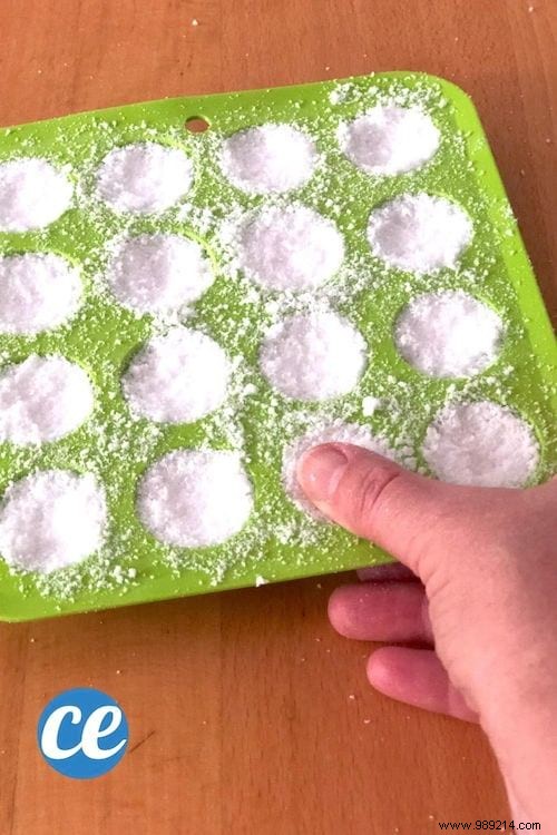 Make Your Own Dishwasher Tablets (With Only 3 Ingredients)! 