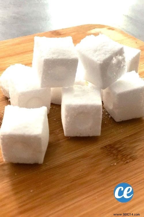 Make Your Own Dishwasher Tablets (With Only 3 Ingredients)! 