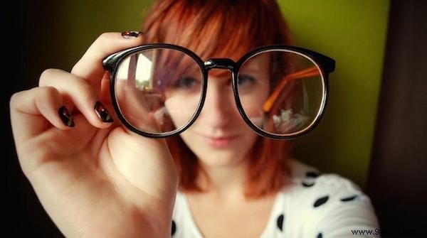 Do You Wear Glasses? Here are 14 Tips That Will Simplify Your Life. 