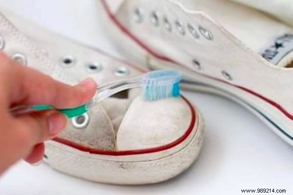 What To Clean With Toothpaste? 13 Grandma Tricks You Should Know. 