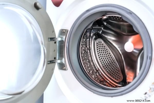 15 Mistakes Everyone Makes When Machine Washing Their Clothes. 