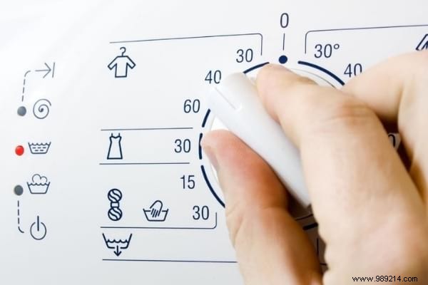 At what temperature should you wash your clothes? The Guide to Stop Making Mistakes. 