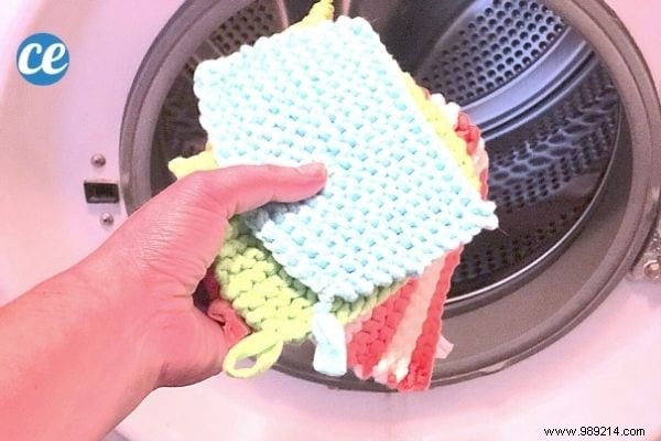 How to Make Tawashi Sponge in 5 min (With Old Socks). 