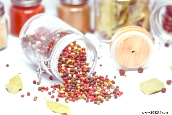 Please Stop Leaving These 9 Objects Lying On The Countertop. 