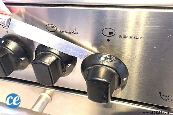 The Tip To Clean Gas Stove Knobs WITHOUT Effort. 