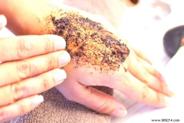 13 Tips To Remove Henna In Minutes (On Hands and Hair). 